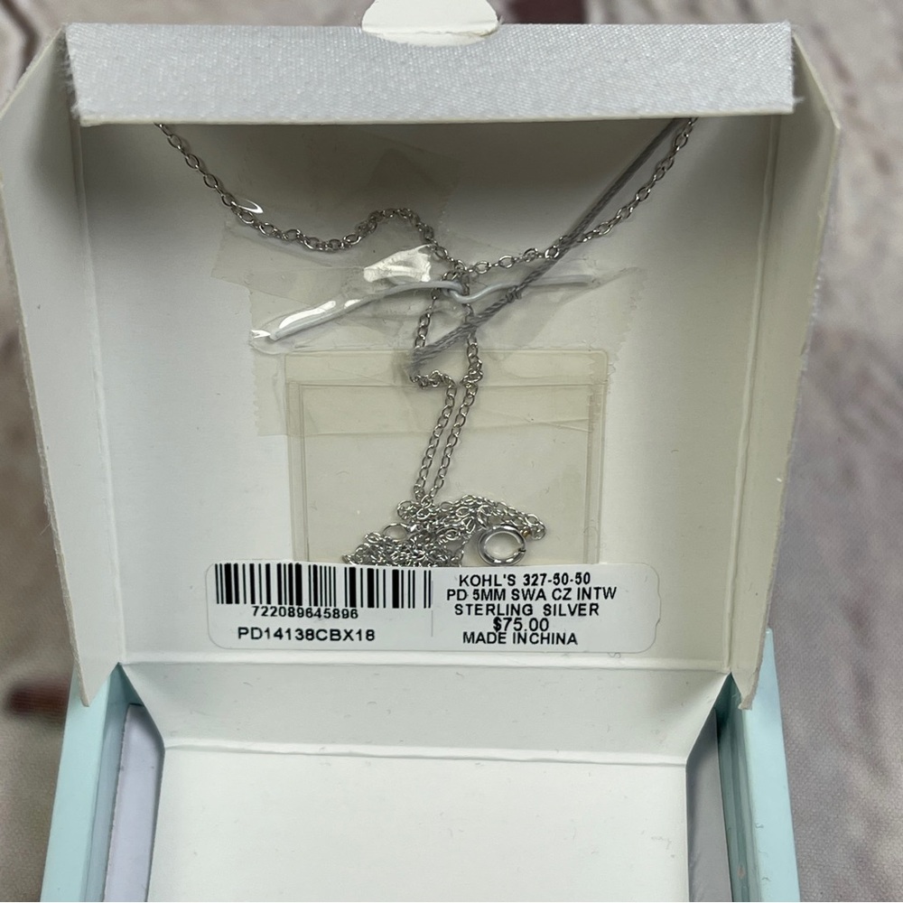 Intertwined My Friend / My Love sterling silver pendant with Swarowski Zirconia - Picture 6 of 9